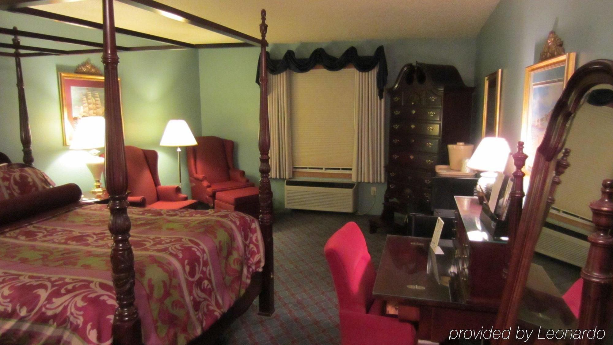 Baymont By Wyndham Mequon Milwaukee Area Hotel Room photo