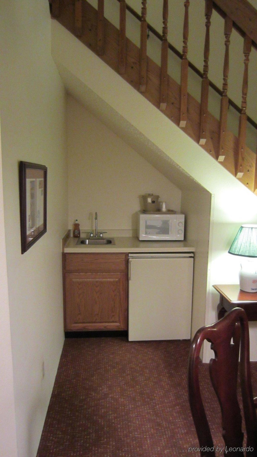 Baymont By Wyndham Mequon Milwaukee Area Hotel Room photo
